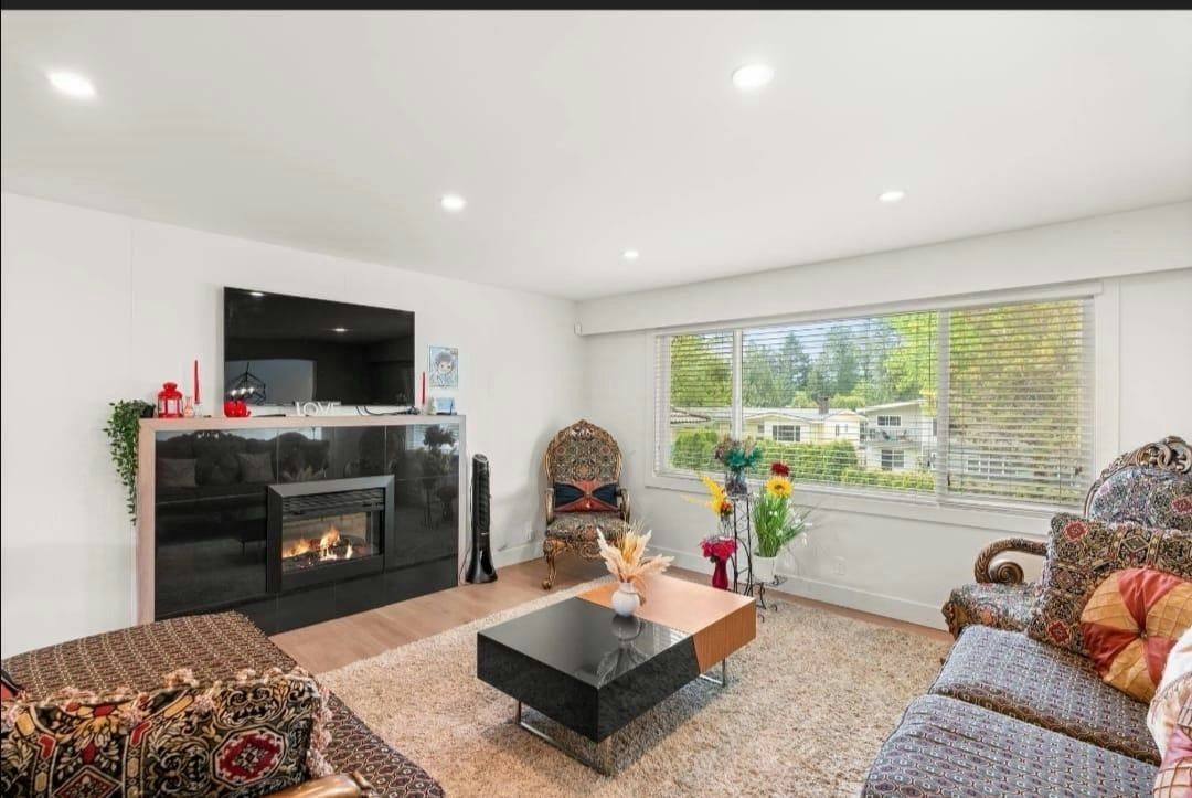 Upper-1106 Duthie Avenue, Burnaby, BC, V5A 2R4 - 10