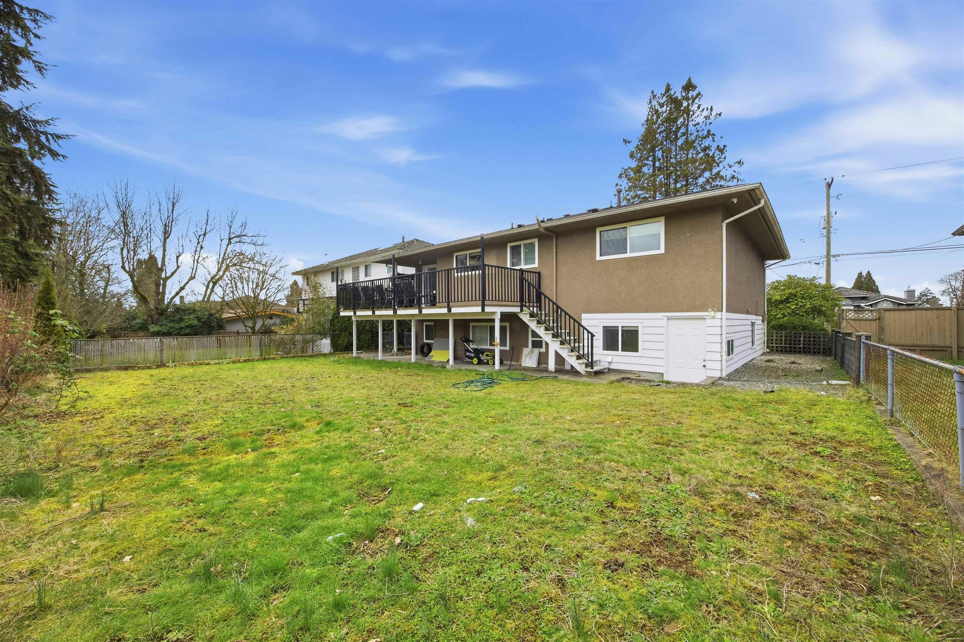 Upper-1106 Duthie Avenue, Burnaby, BC, V5A 2R4 - 2