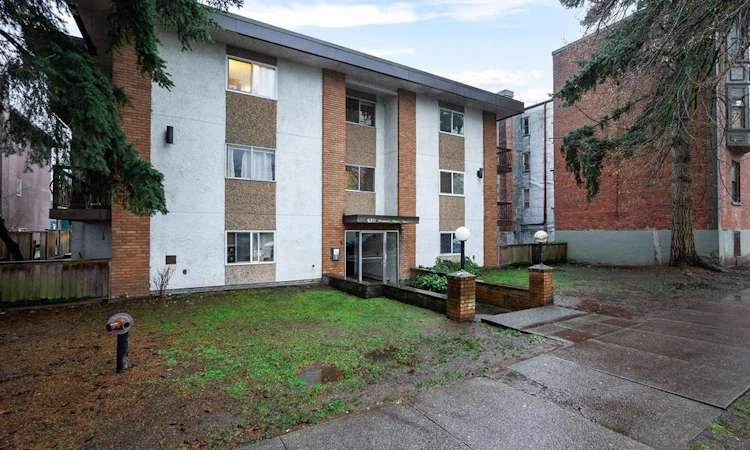 12-430 E 8th Avenue
