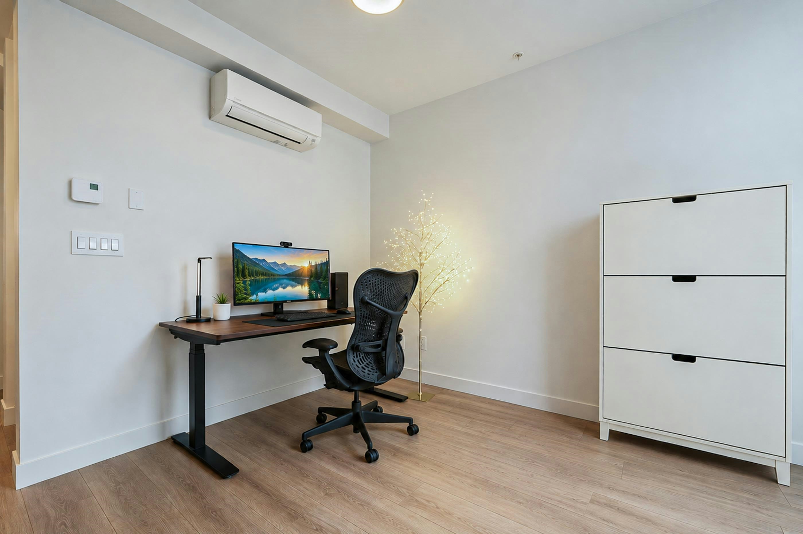302-6085 Irmin Street - 4