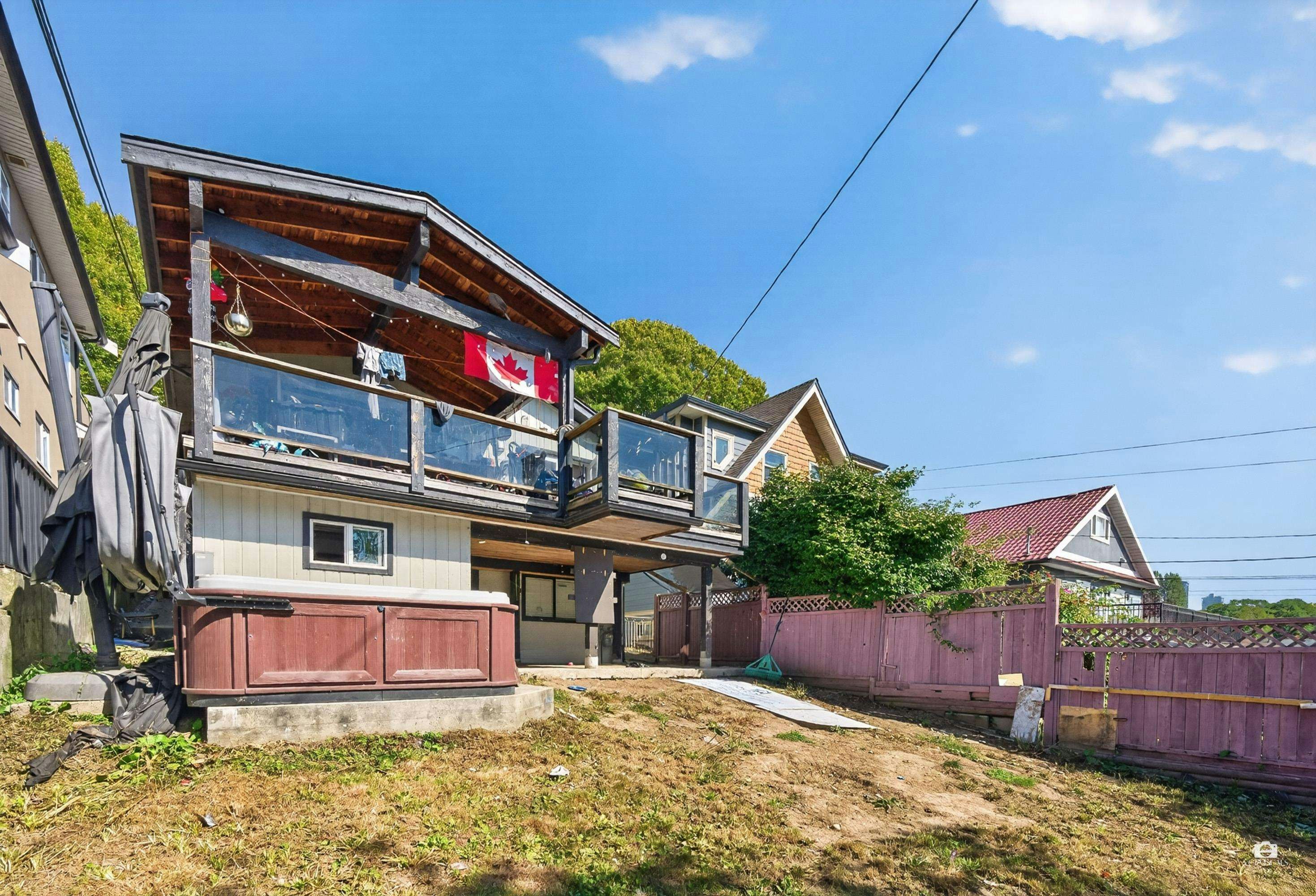 3184 E 8th Avenue, Vancouver, BC, V5M 1X6 - 5