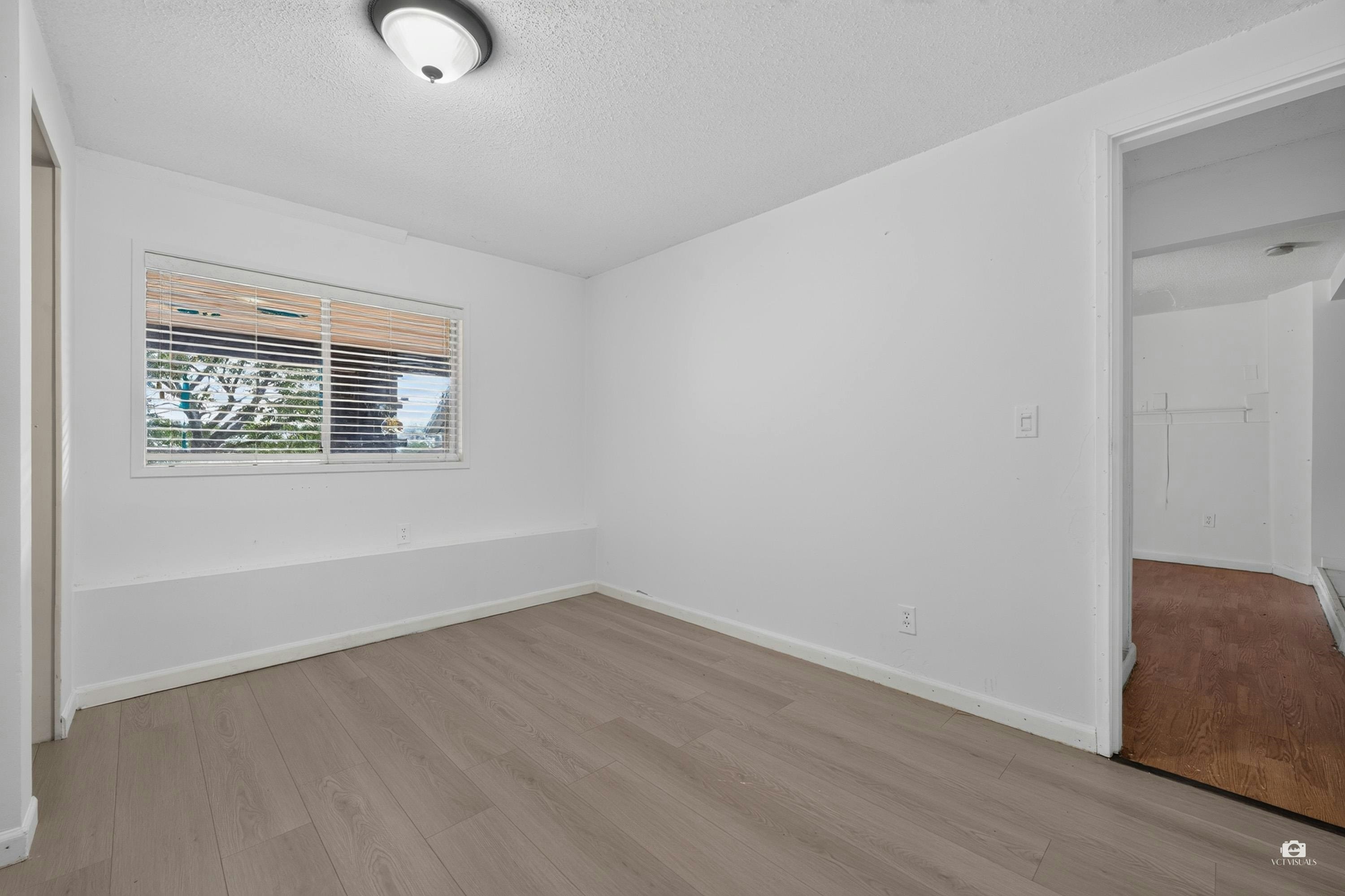 3184 E 8th Avenue, Vancouver, BC, V5M 1X6 - 13
