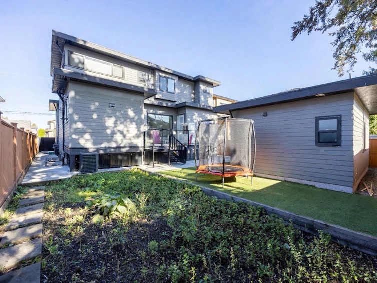 7830 16th Avenue, Burnaby, BC, V3N 1R1 - 34