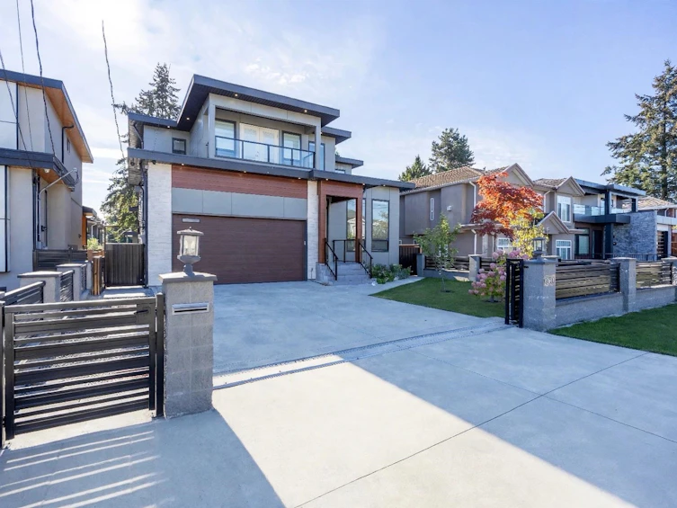 7830 16th Avenue, Burnaby, BC, V3N 1R1 - 2