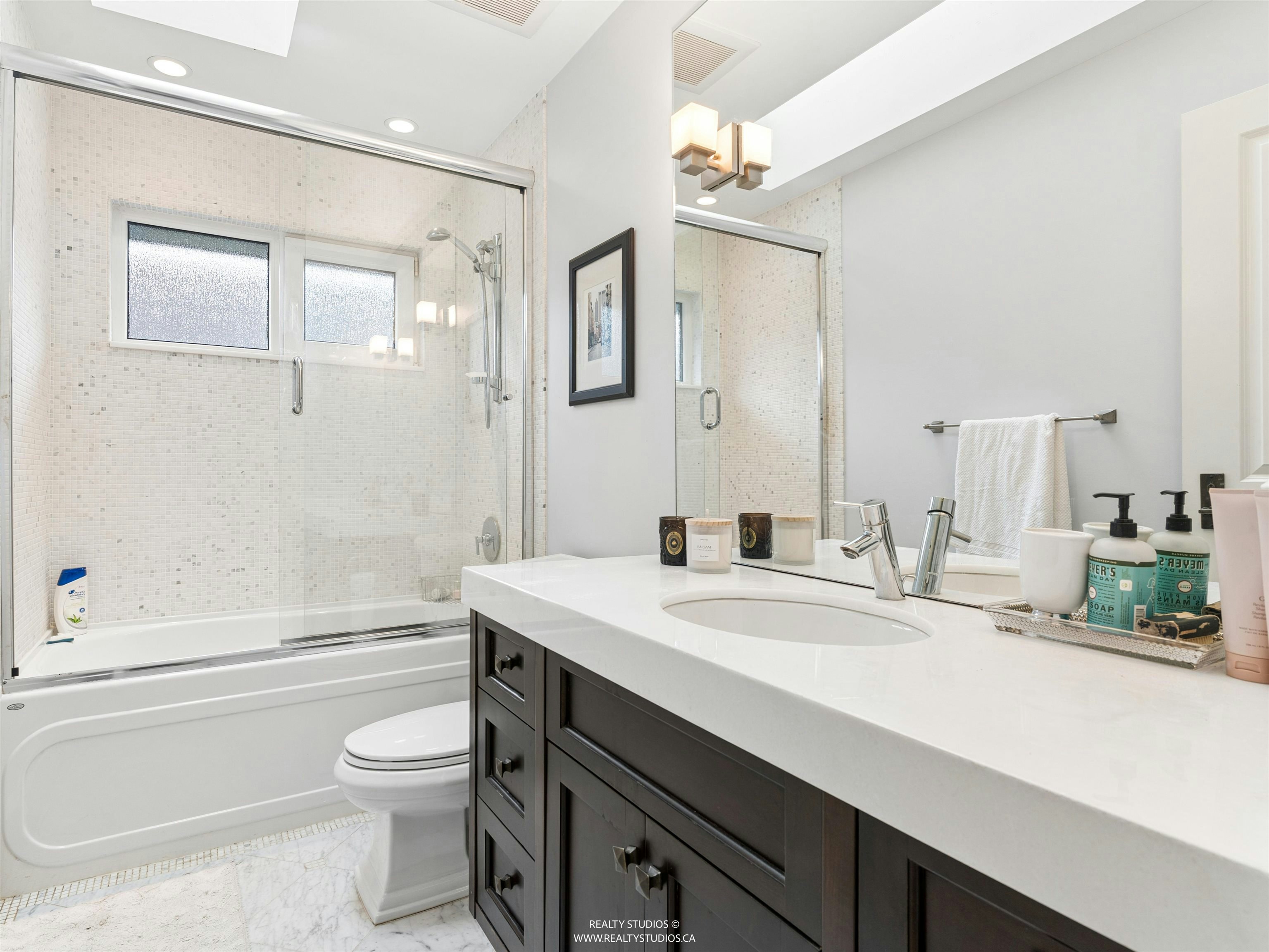 917 W 20th Avenue, Vancouver, BC, V5Z 1Y4 - 18