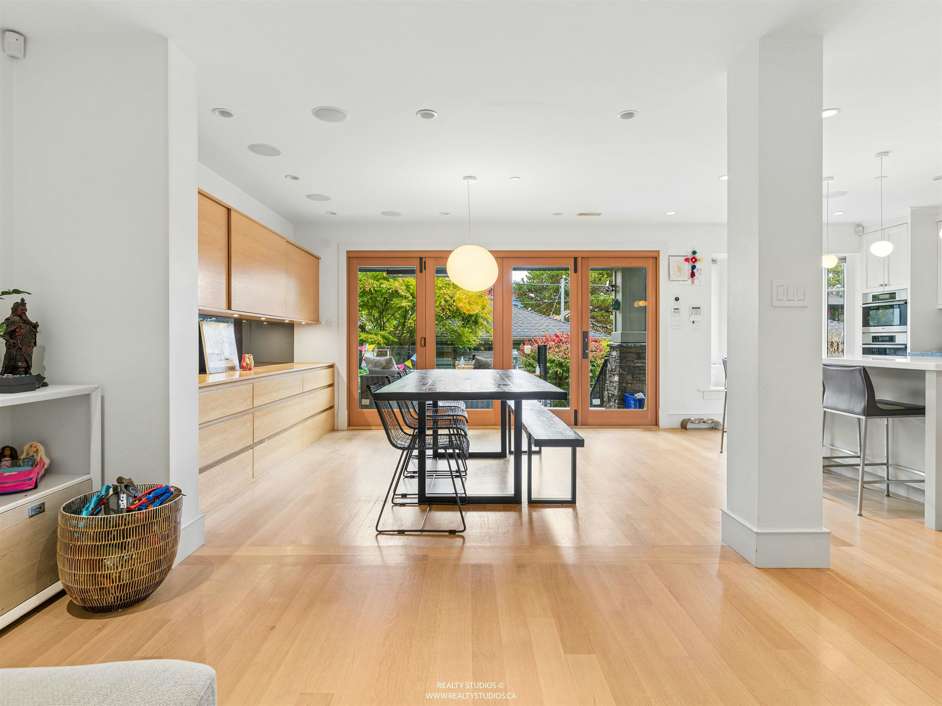 917 W 20th Avenue, Vancouver, BC, V5Z 1Y4 - 8