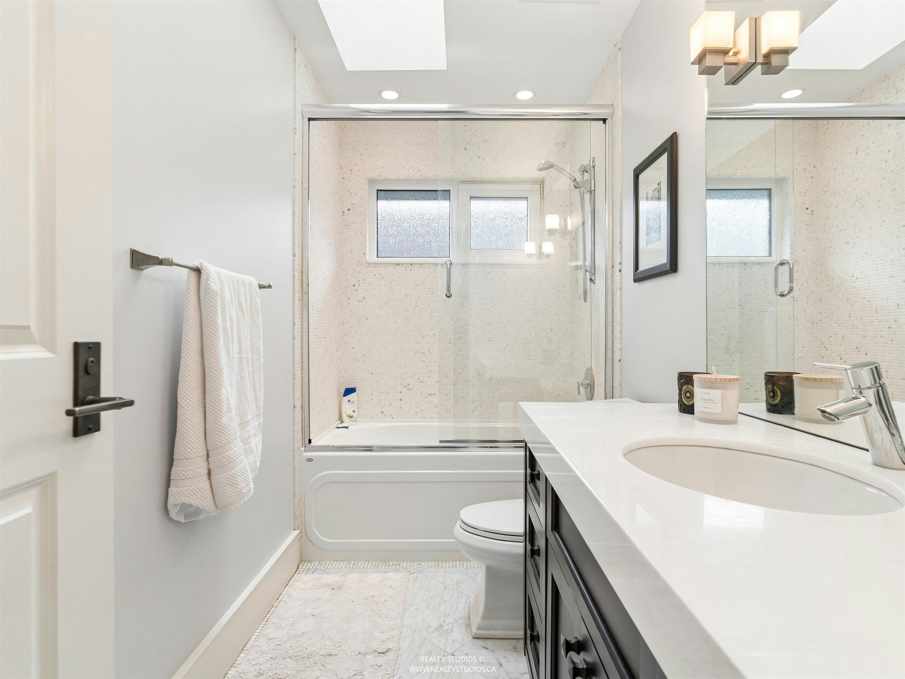 917 W 20th Avenue, Vancouver, BC, V5Z 1Y4 - 17