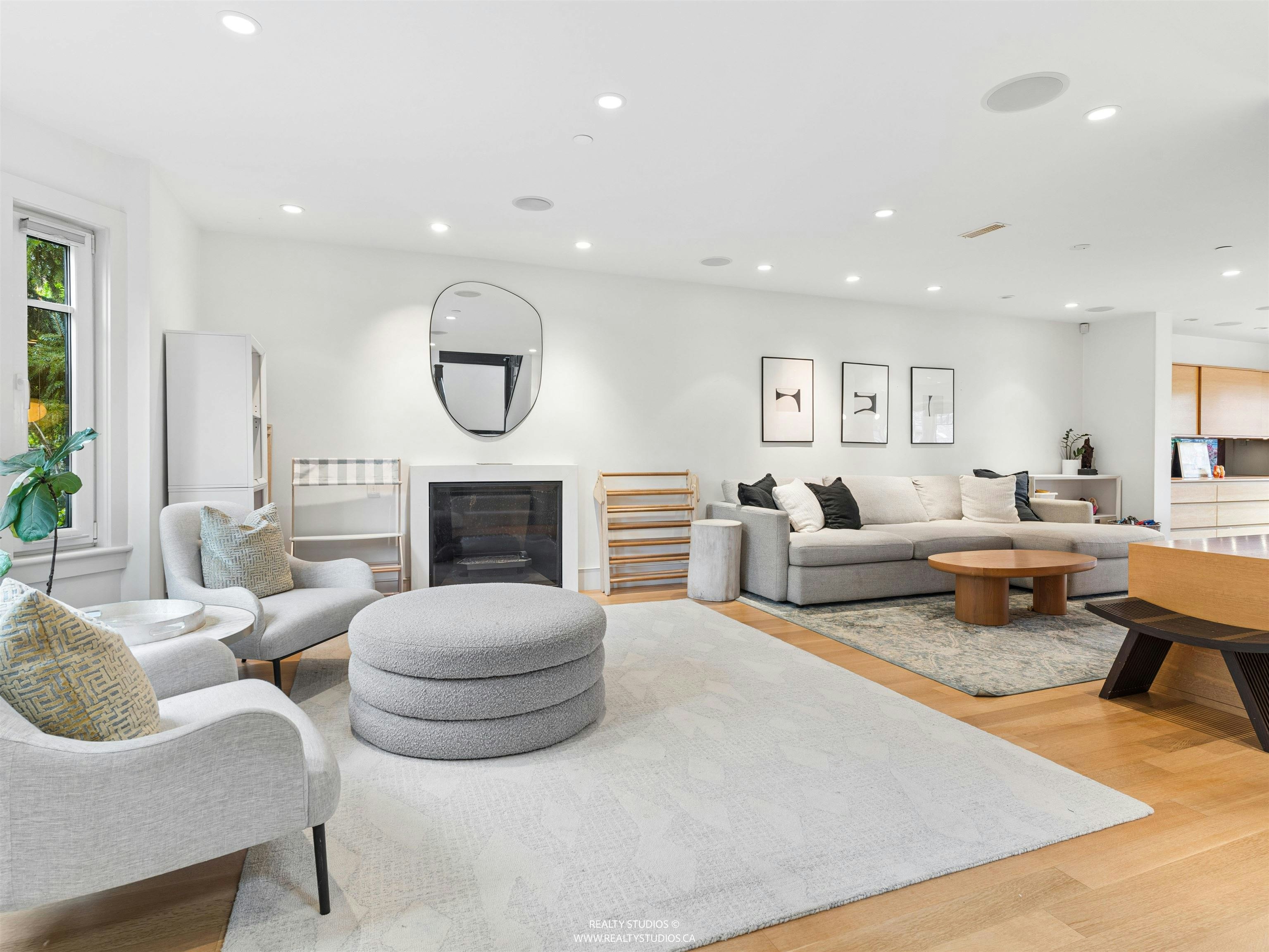917 W 20th Avenue - 3