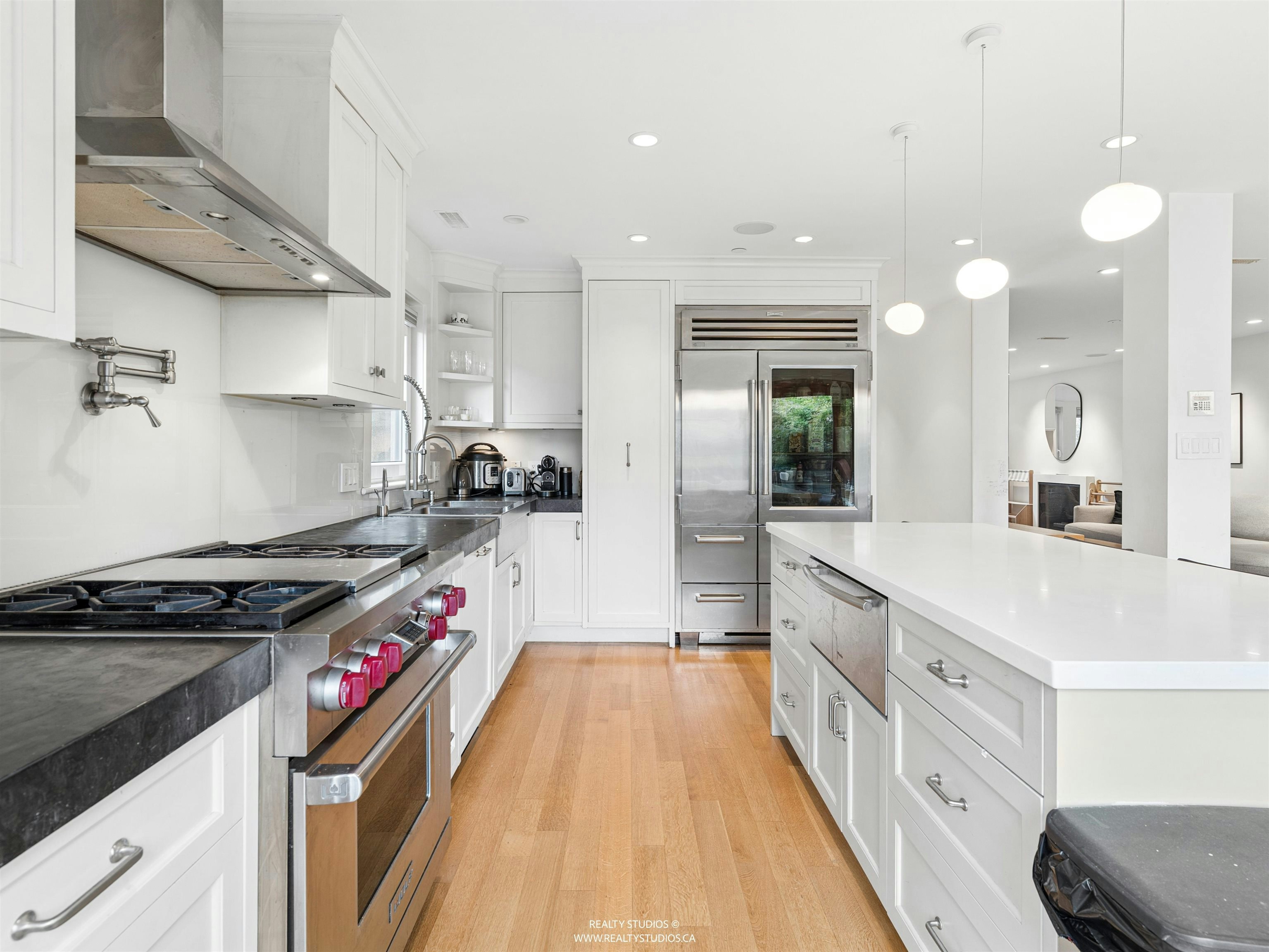 917 W 20th Avenue, Vancouver, BC, V5Z 1Y4 - 11