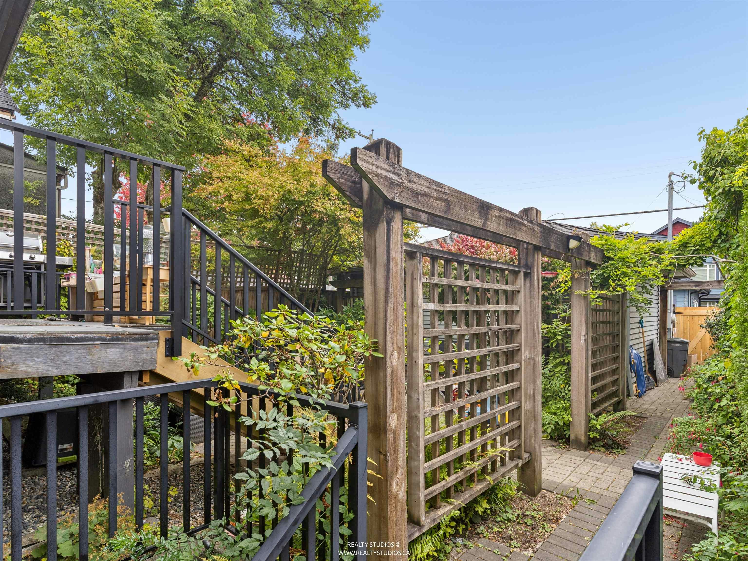 917 W 20th Avenue, Vancouver, BC, V5Z 1Y4 - 33