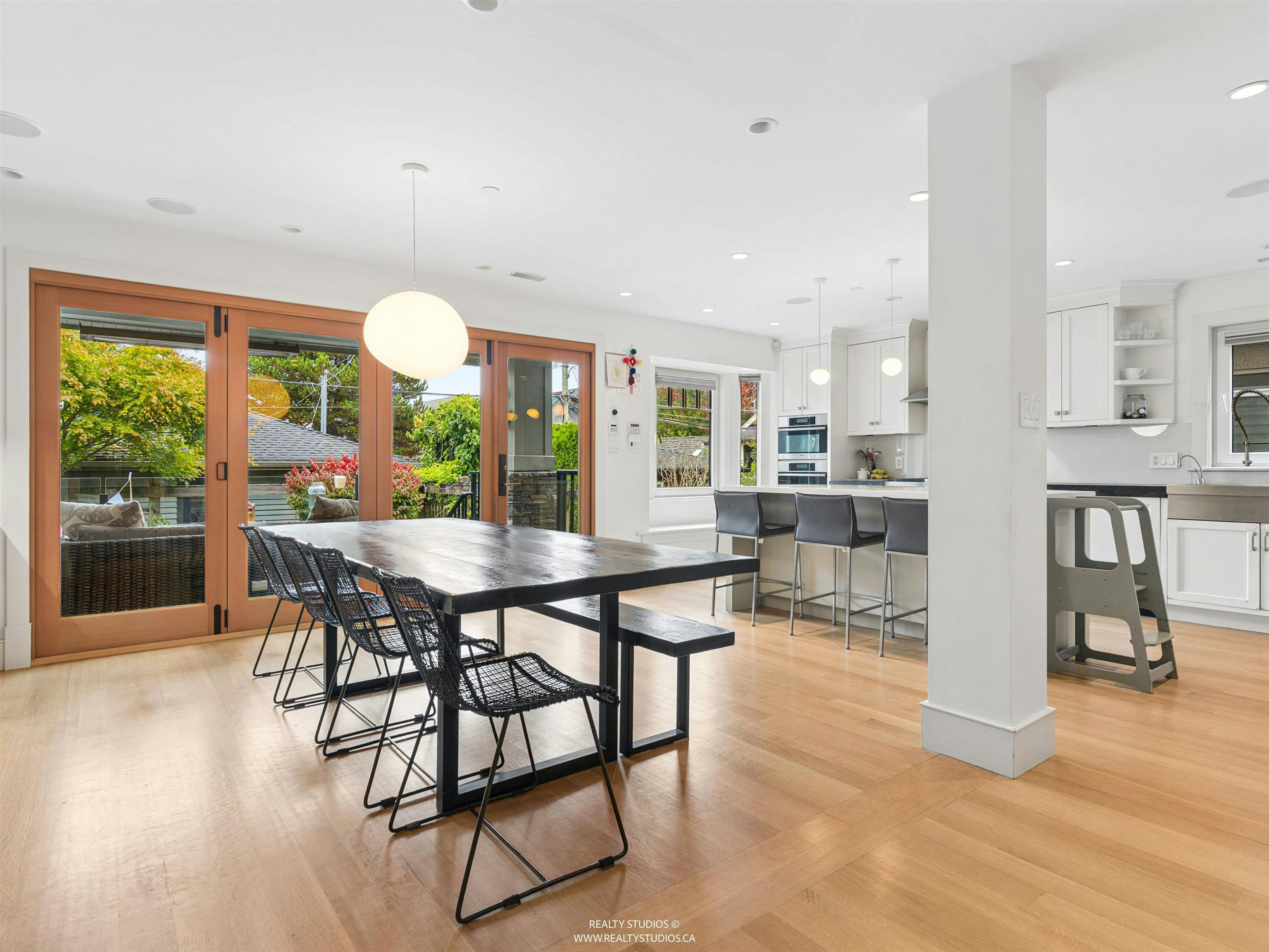 917 W 20th Avenue, Vancouver, BC, V5Z 1Y4 - 9