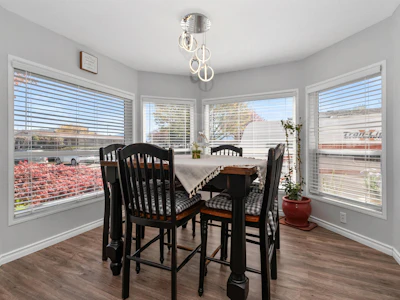 13-41168 Lougheed Highway - 3