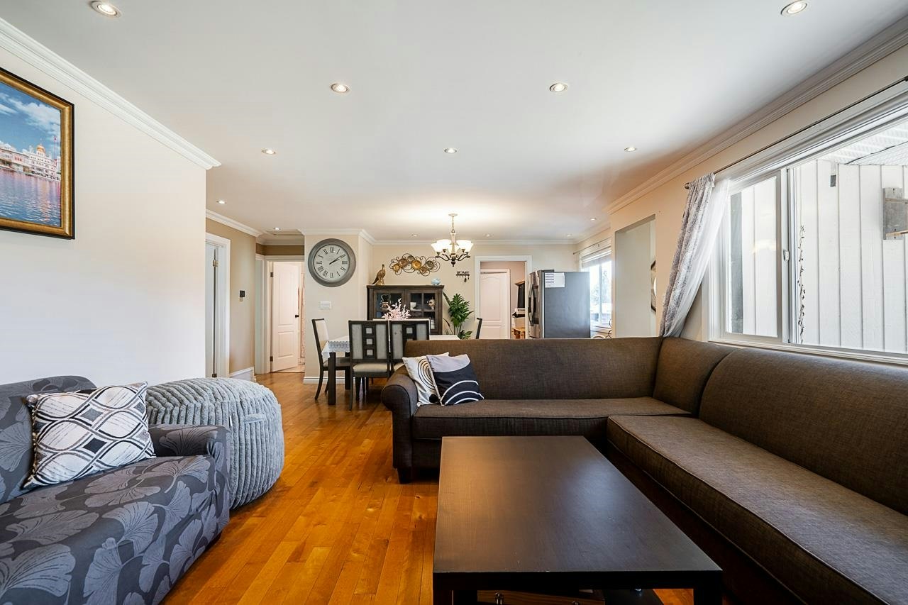 12214 211 Street, Maple Ridge, BC, V2X 8C9 - 8