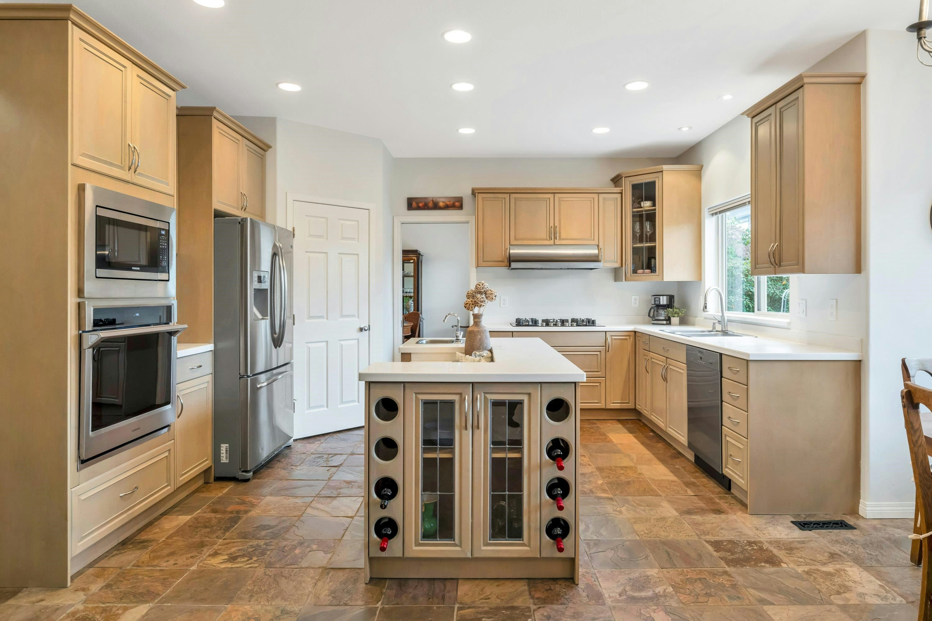21679 52 Avenue, Langley, BC, V2Y 1L7 - 9