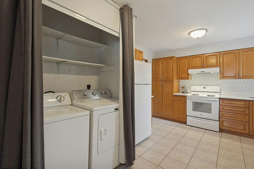 2657 Burnside Place, Coquitlam, BC, V3E 1A1 - 10