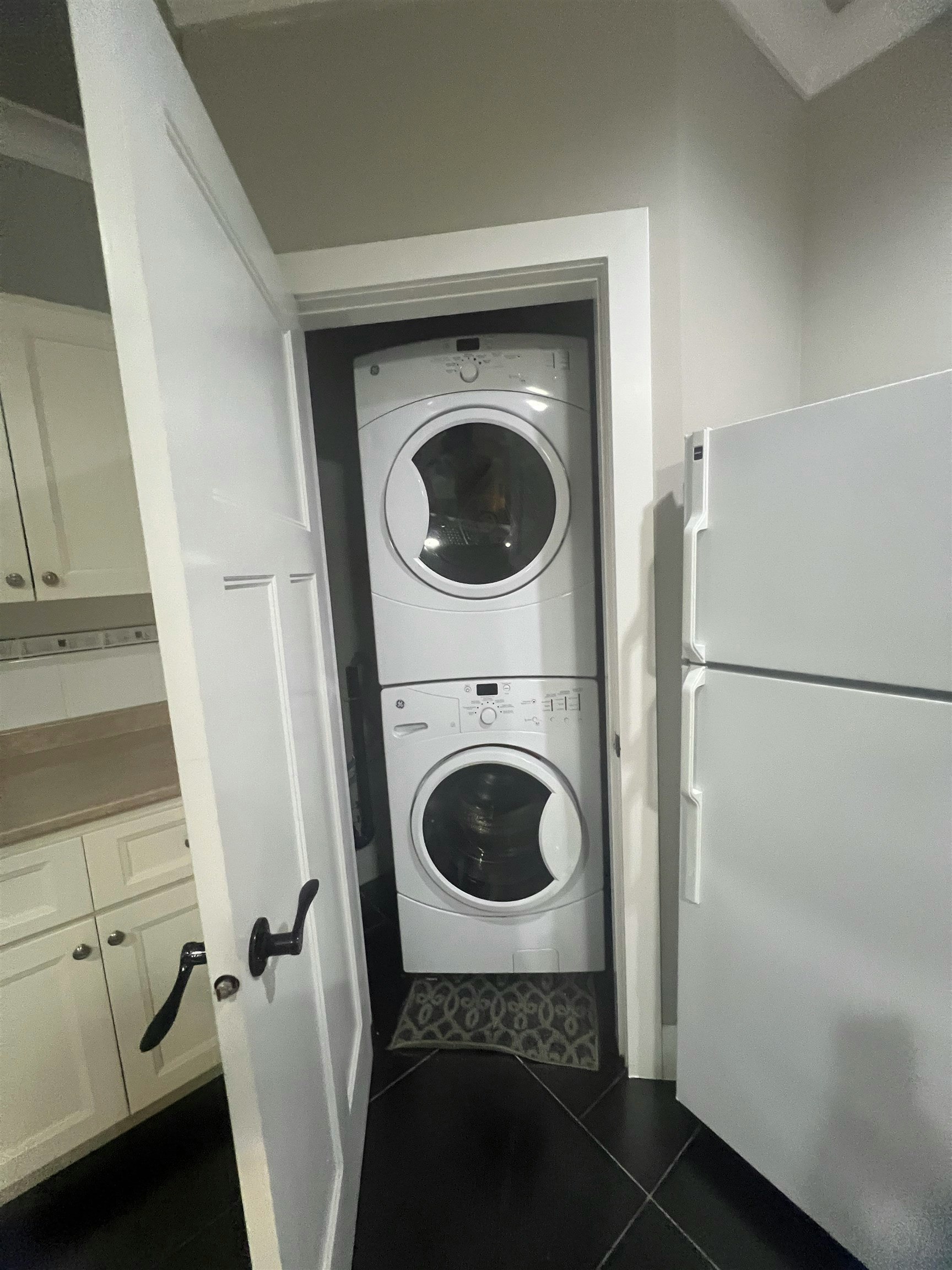 163xx 25th Avenue, Surrey, BC, V3S 6S1 - 6