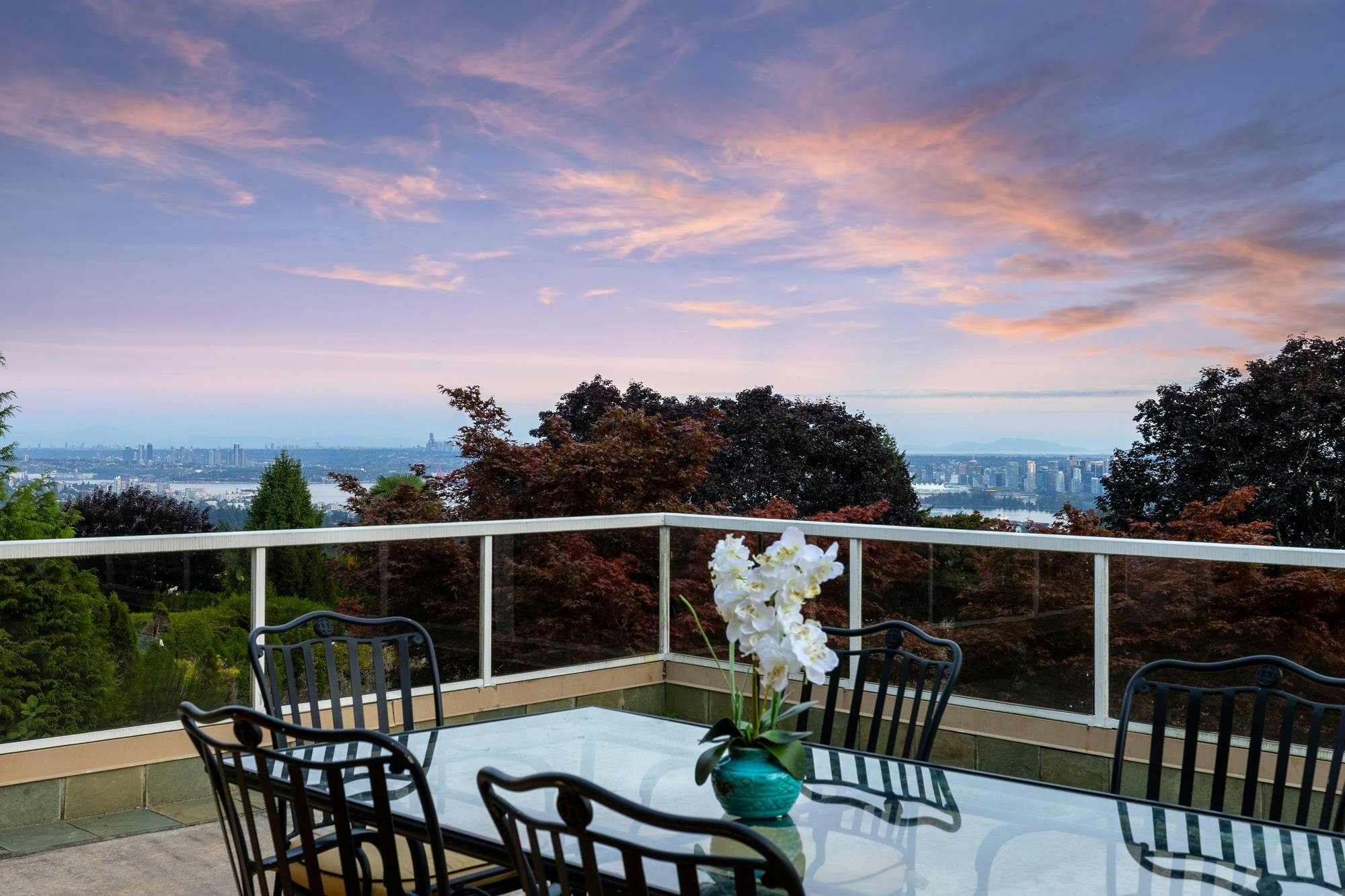 1035 King Georges Way - 5
