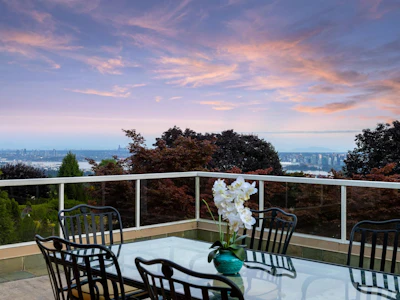 1035 King Georges Way - 5