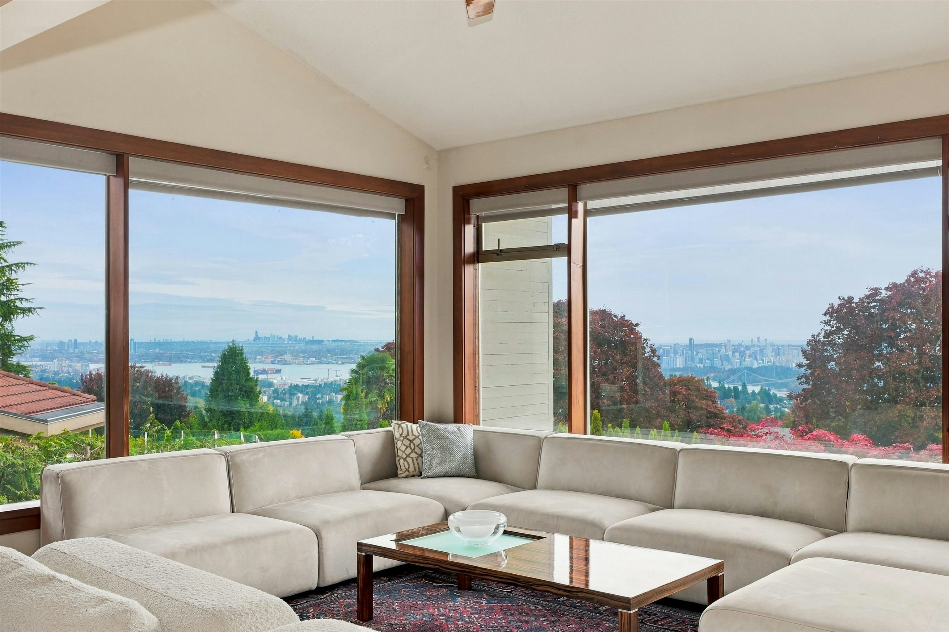 1035 King Georges Way, West Vancouver, BC, V7S 1S6