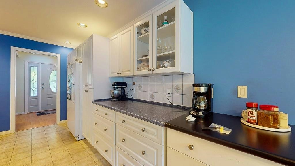 619 Ocean View, Gibsons, BC, V0N 1V3 - 15