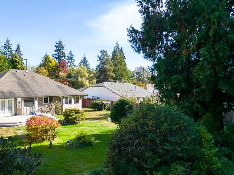 619 Ocean View, Gibsons, BC, V0N 1V3 - 9