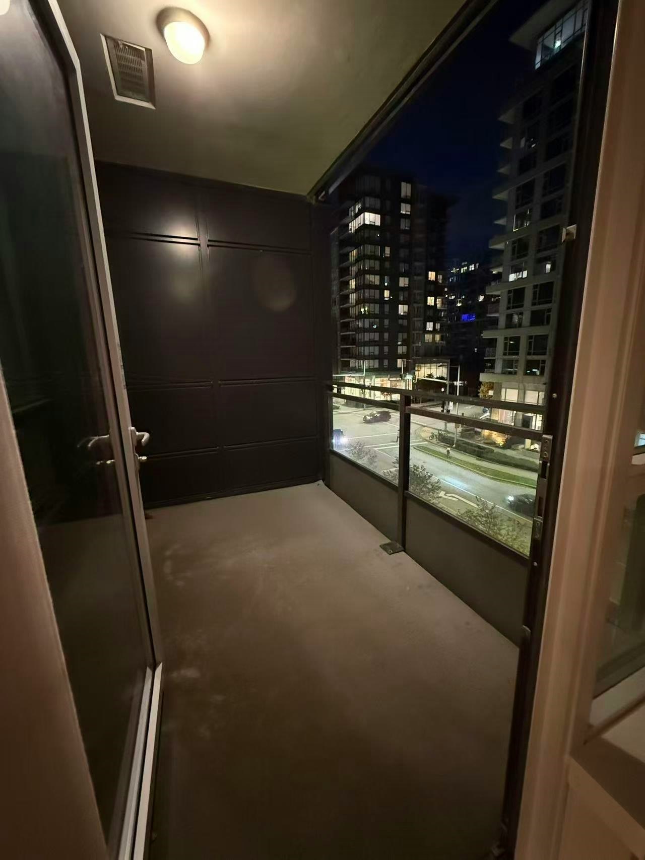 3333 Sexsmith Road, Richmond, BC, V6X 0R7 - 9