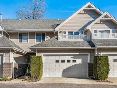 57-13918 58 Avenue - 2