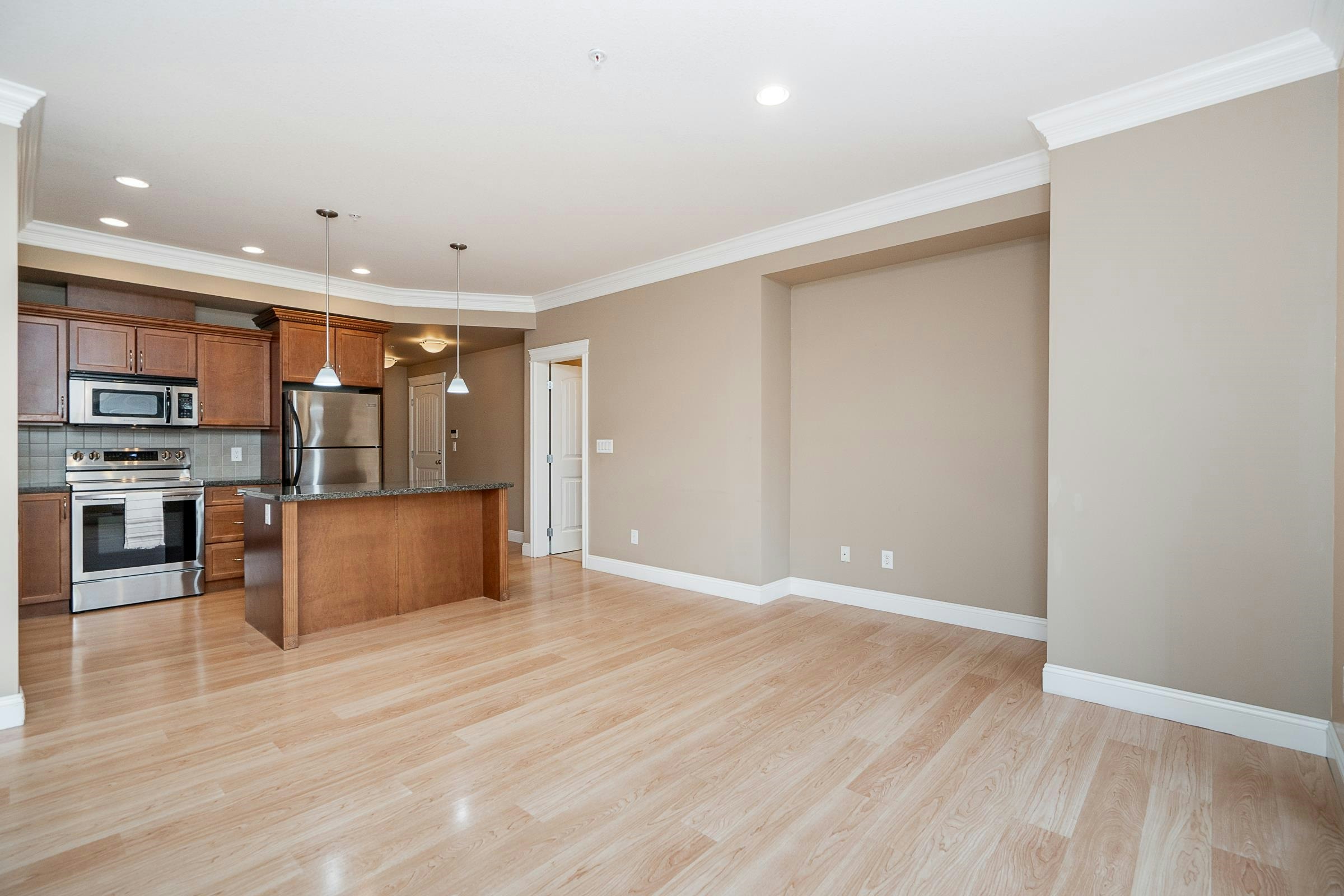 301-22150 Dewdney Trunk Road, Maple Ridge, BC, V2X 3H6 - 9
