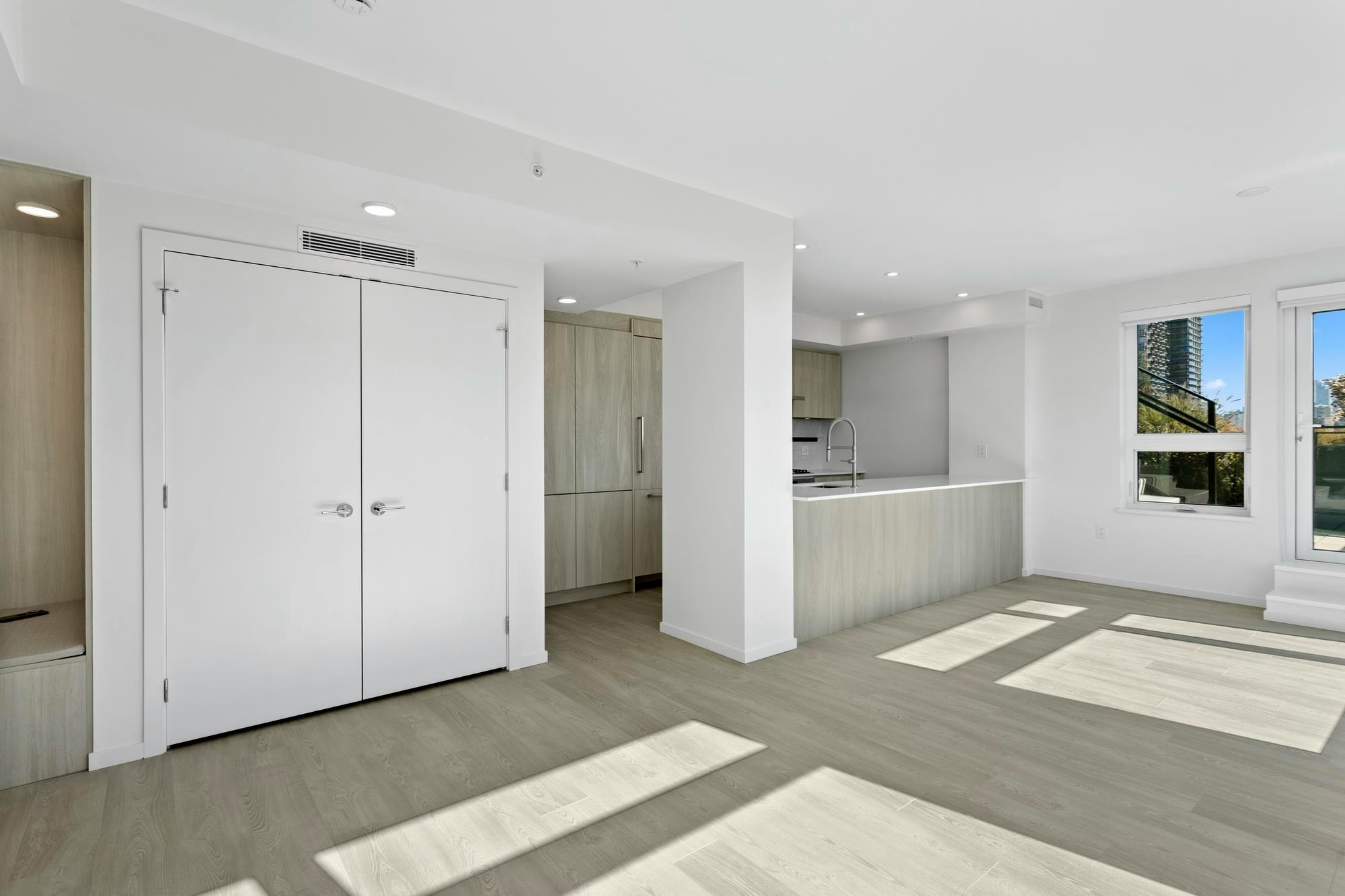 602-3264 Vanness Street, Vancouver, BC, V5R 0L5 - 10
