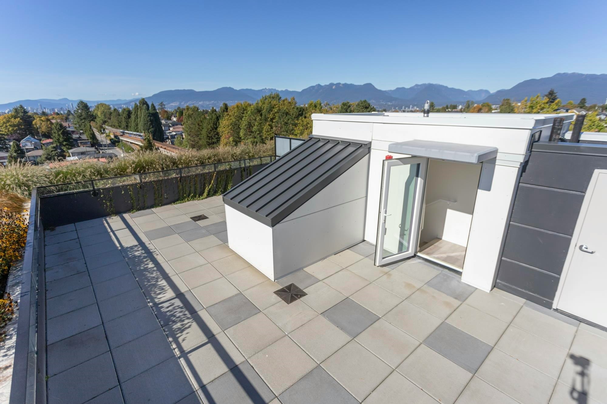 603-3264 Vanness Street, Vancouver, BC, V5R 0L5 - 25