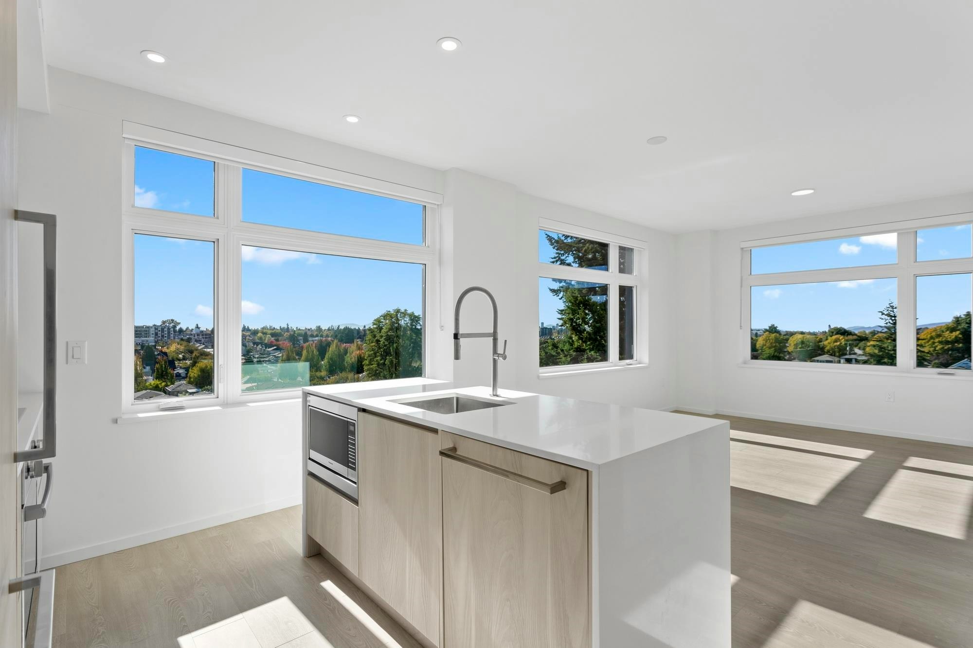 603-3264 Vanness Street, Vancouver, BC, V5R 0L5 - 9