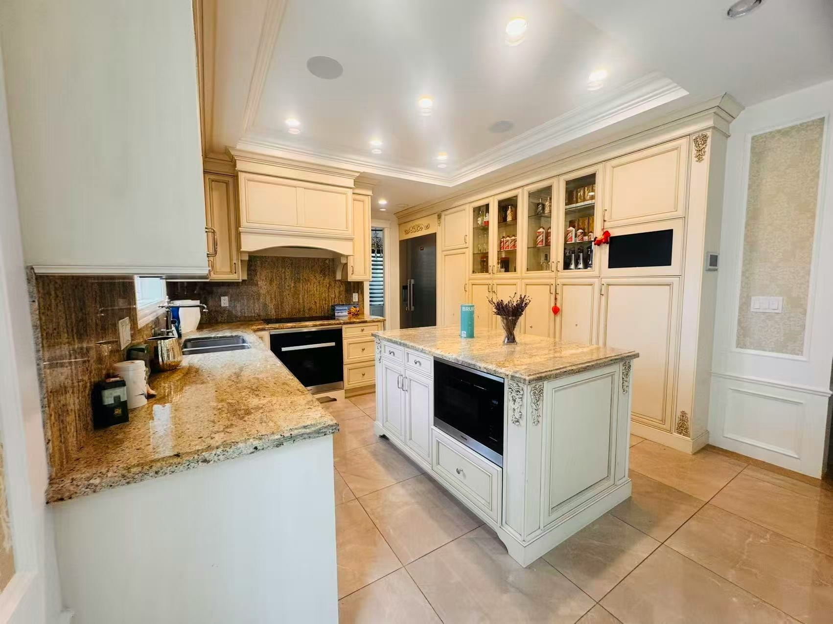 4000 College Highroad Road, Vancouver, BC, V6T 1G7 - 4