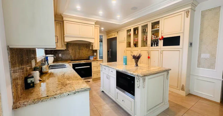 4000 College Highroad Road, Vancouver, BC, V6T 1G7 - 4