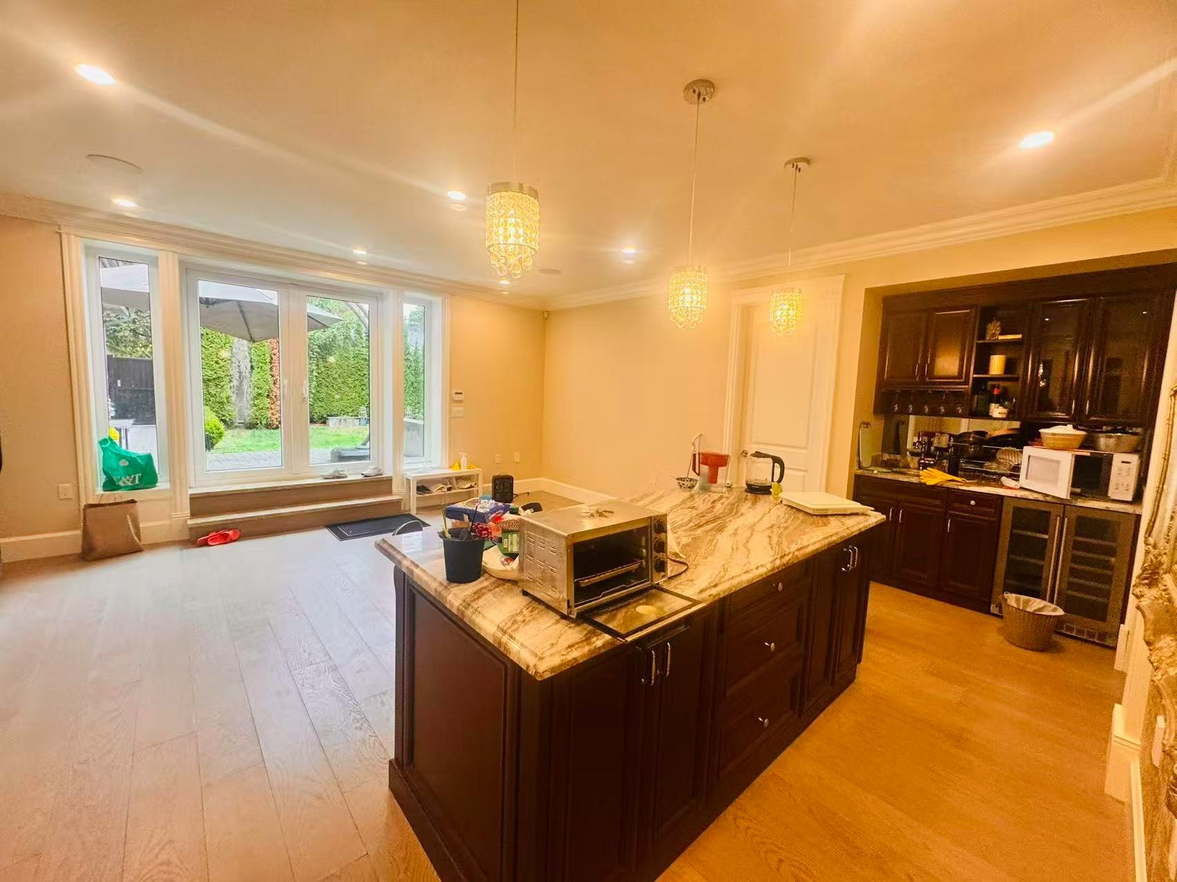 4000 College Highroad Road, Vancouver, BC, V6T 1G7 - 2