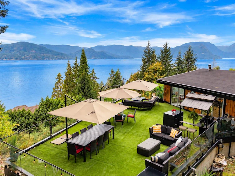 195 Kelvin Grove Way, West Vancouver, BC, V0N 2E0