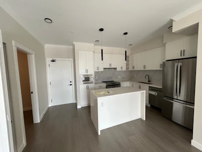 423-12109 223 Street - 3
