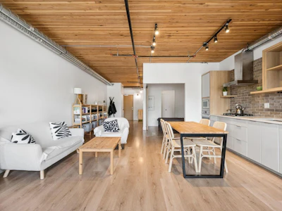 305-4223 Hastings Street - 3