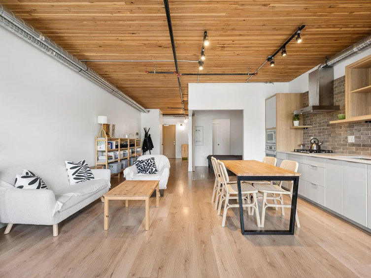 305-4223 Hastings Street, Burnaby, BC, V5C 2J5 - 3