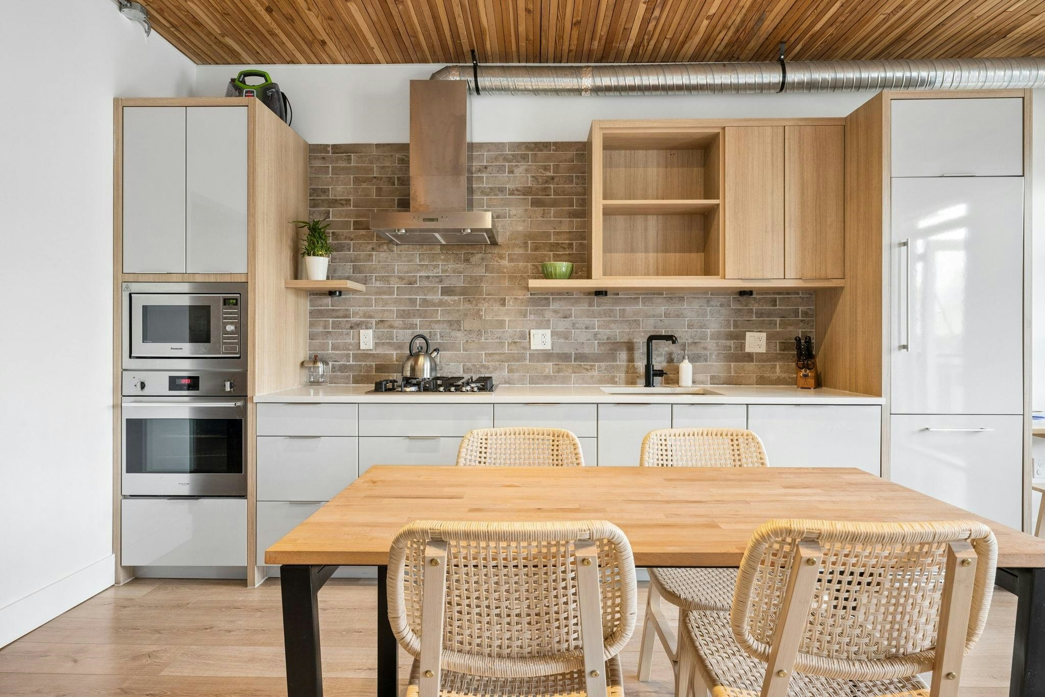 305-4223 Hastings Street - 5