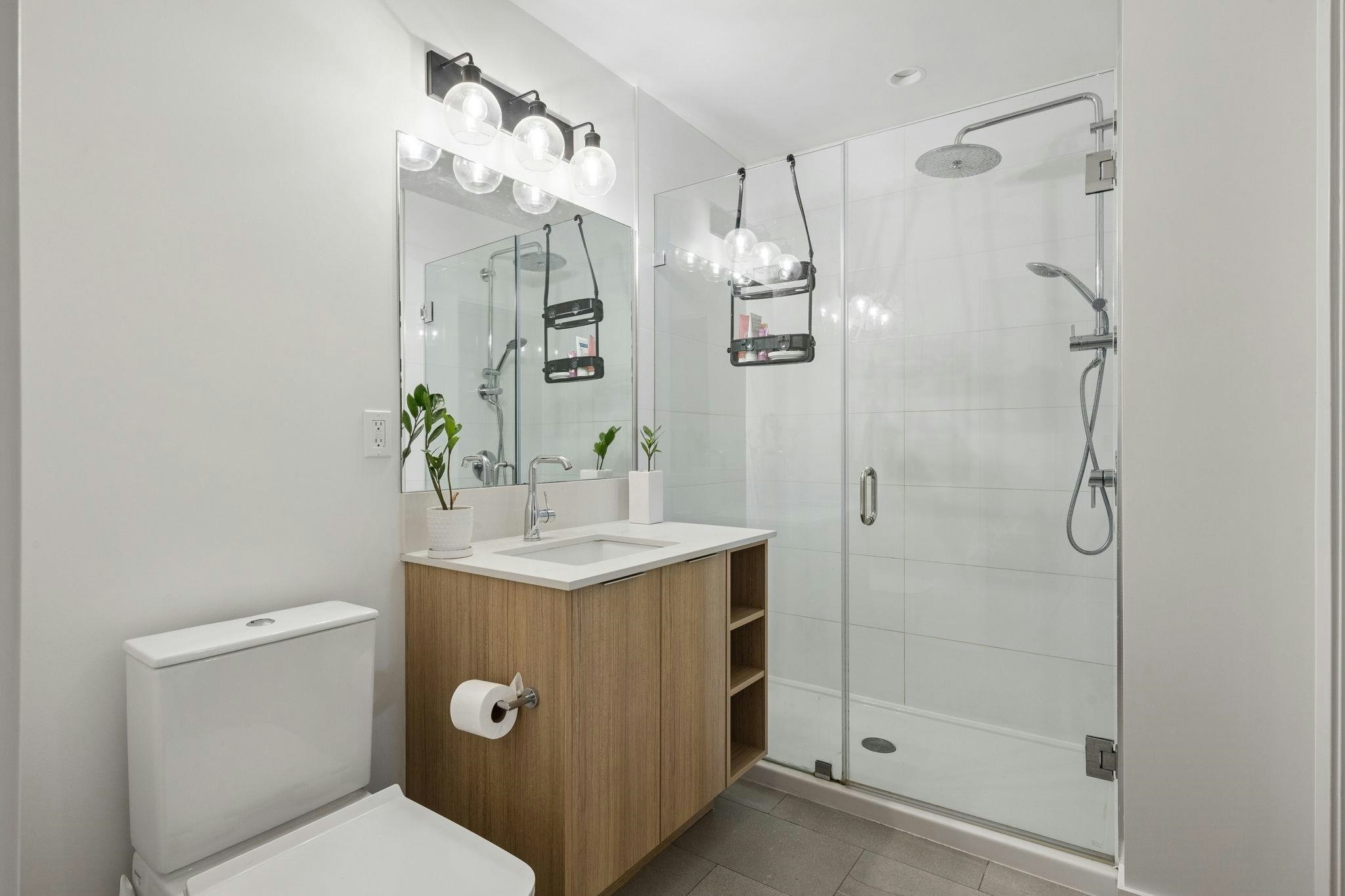 305-4223 Hastings Street, Burnaby, BC, V5C 2J5 - 11
