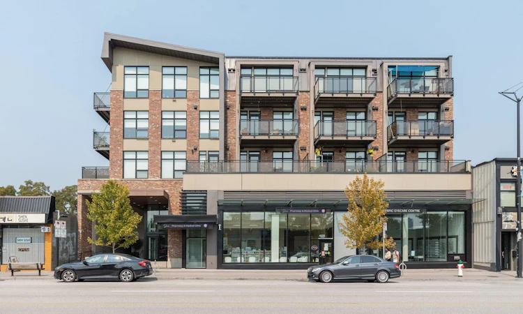 305-4223 Hastings Street