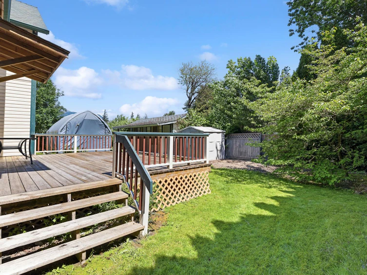 1075 3rd Avenue, Hope, BC, V0X 1L0 - 29