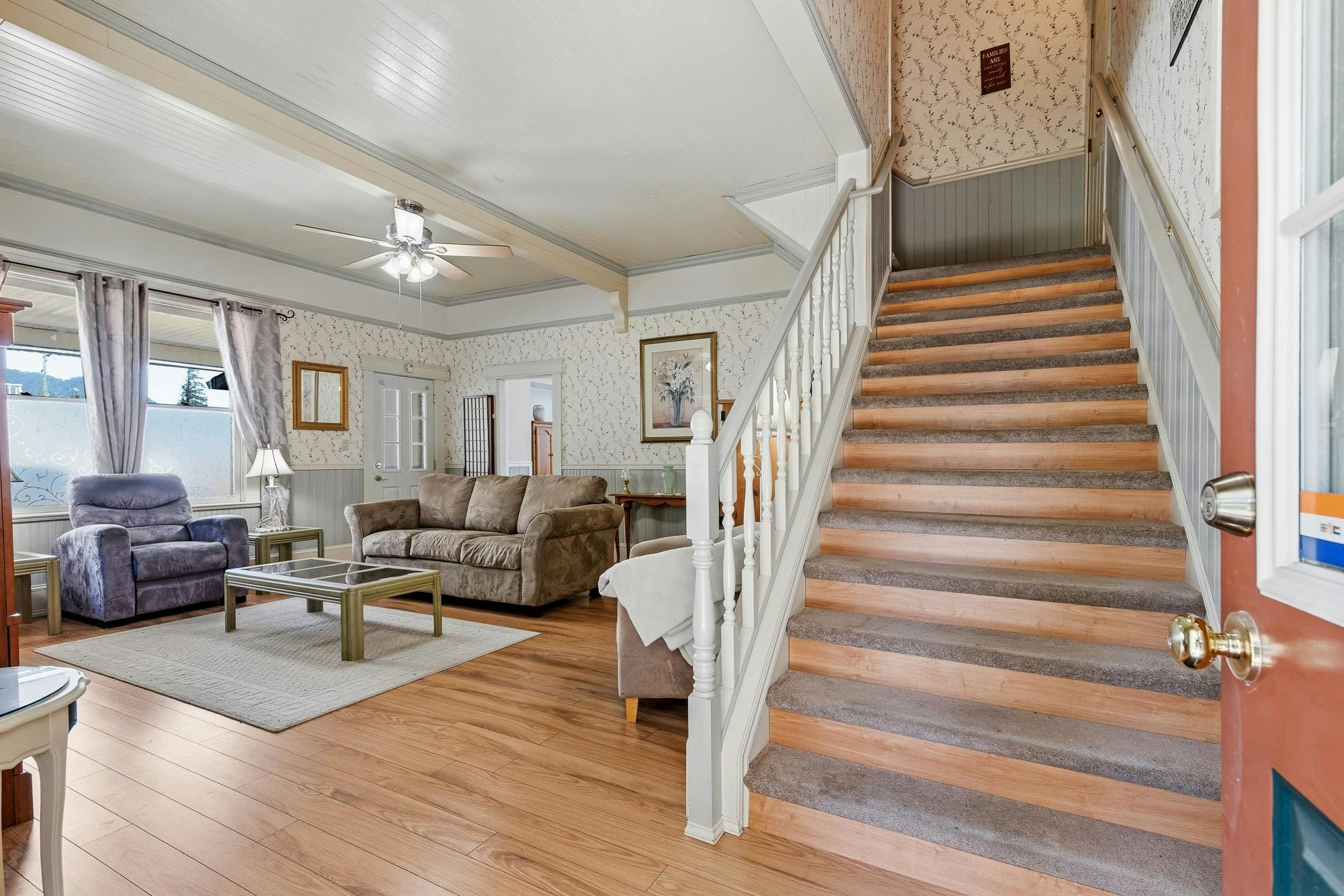 1075 3rd Avenue, Hope, BC, V0X 1L0 - 18