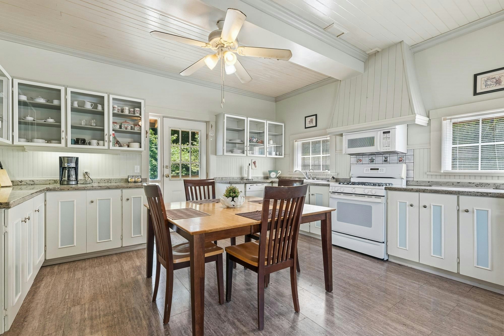 1075 3rd Avenue, Hope, BC, V0X 1L0 - 12