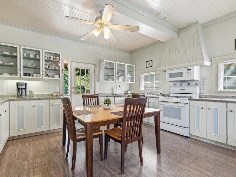 1075 3rd Avenue, Hope, BC, V0X 1L0 - 12
