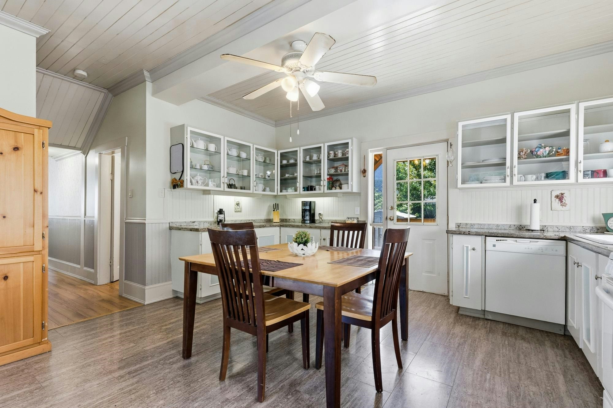 1075 3rd Avenue, Hope, BC, V0X 1L0 - 13