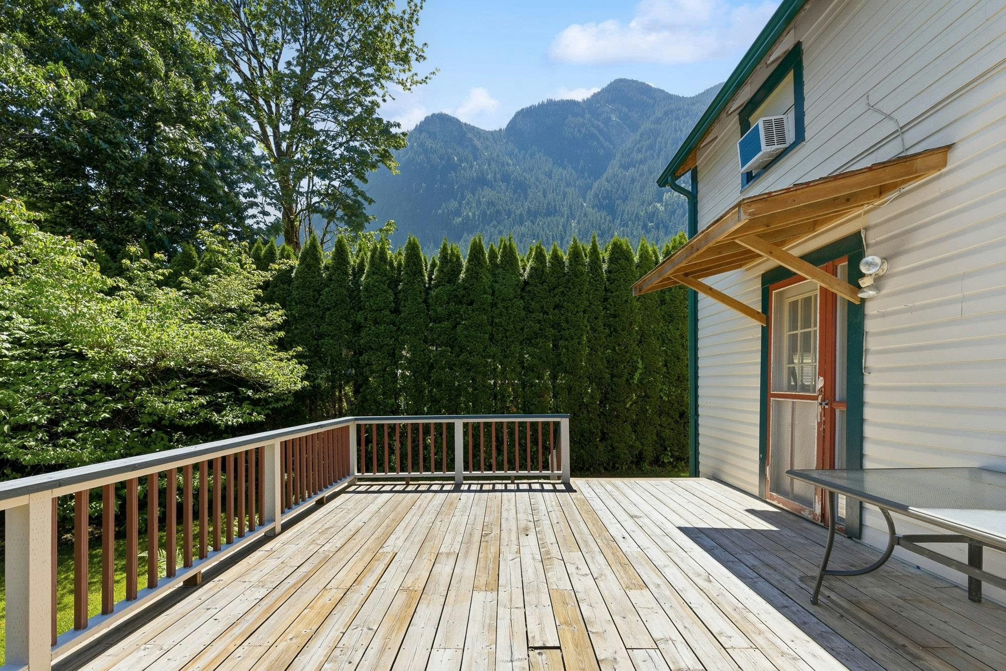 1075 3rd Avenue, Hope, BC, V0X 1L0 - 27