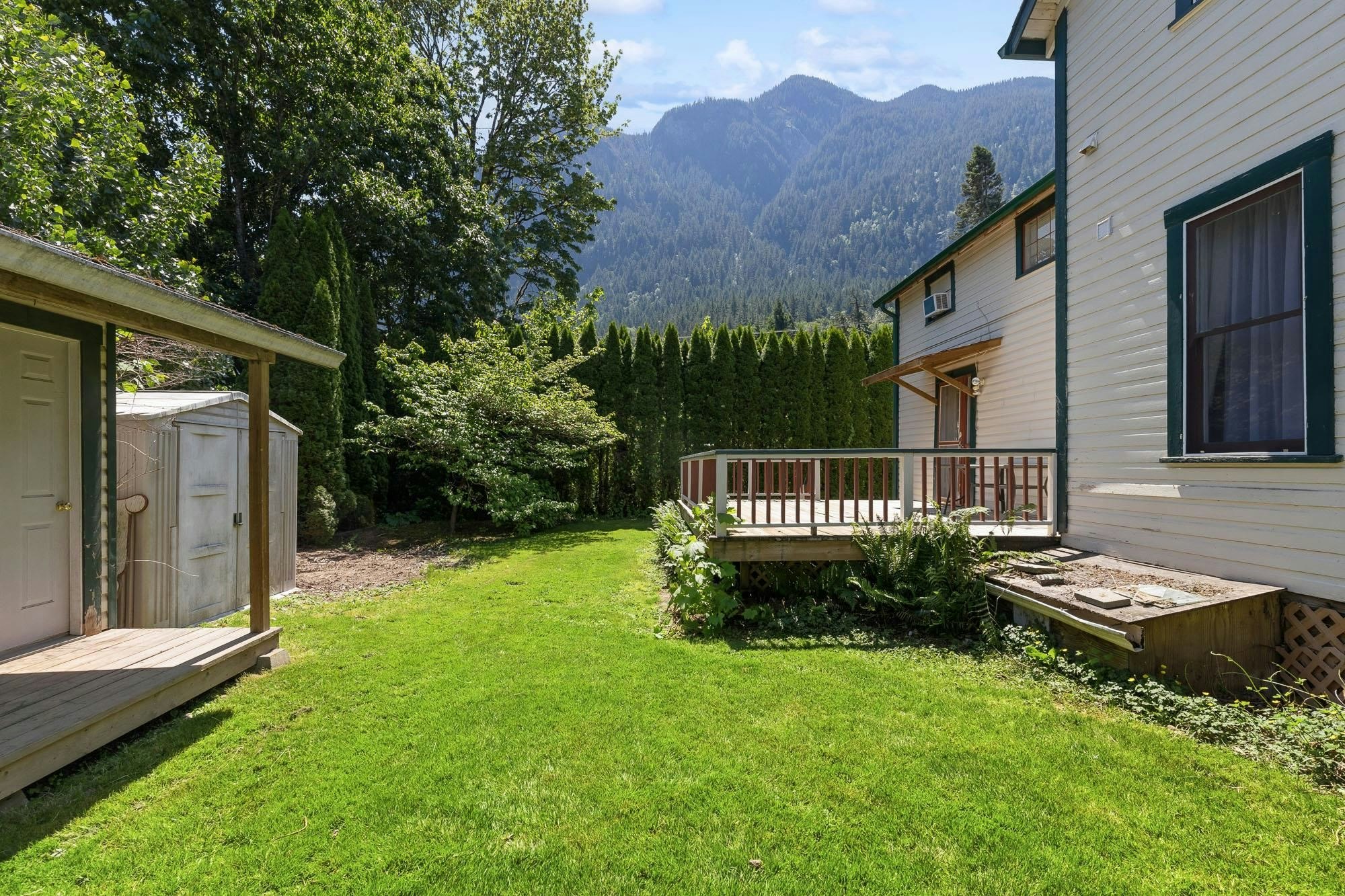 1075 3rd Avenue, Hope, BC, V0X 1L0 - 30