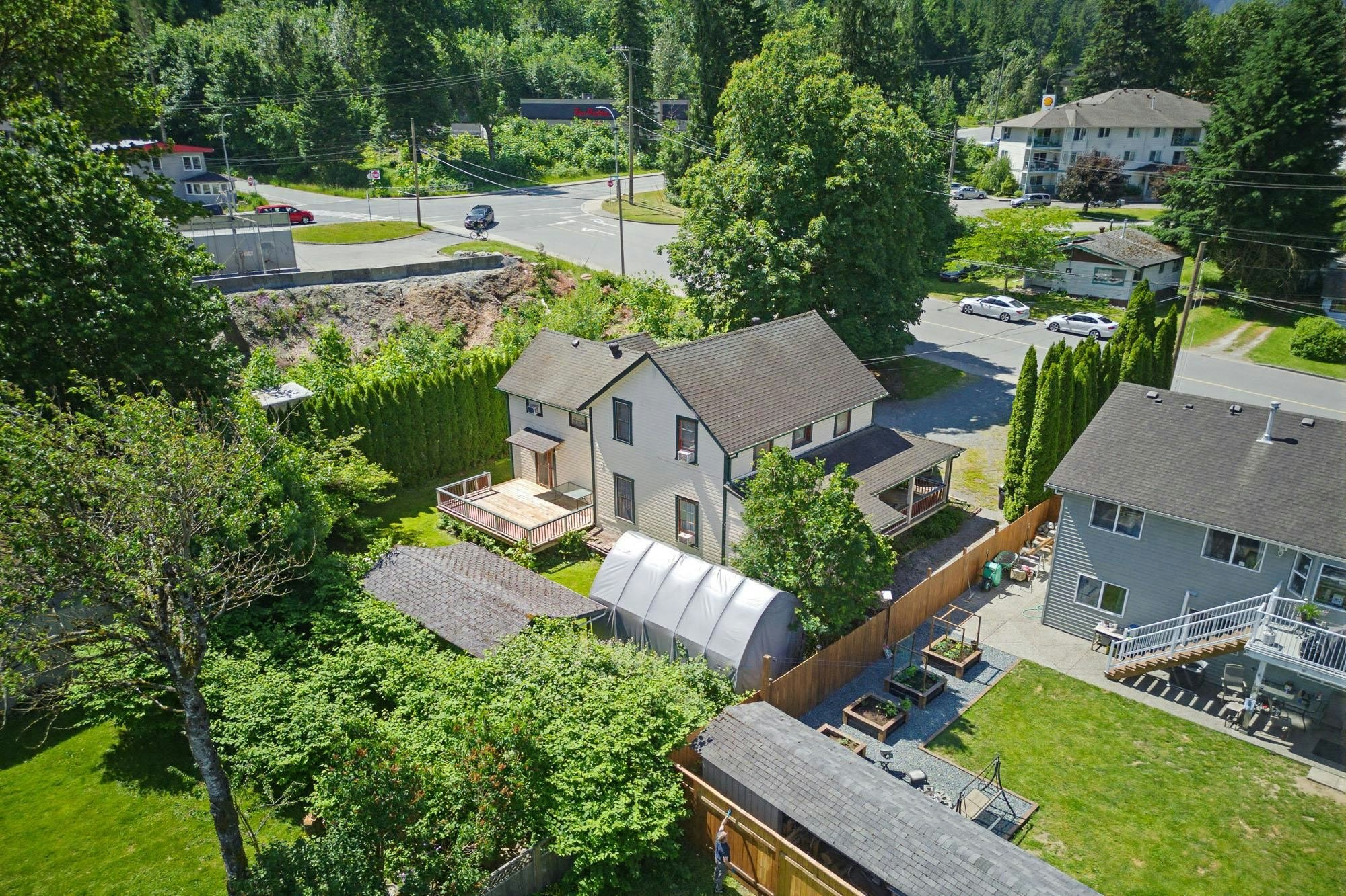 1075 3rd Avenue, Hope, BC, V0X 1L0 - 33