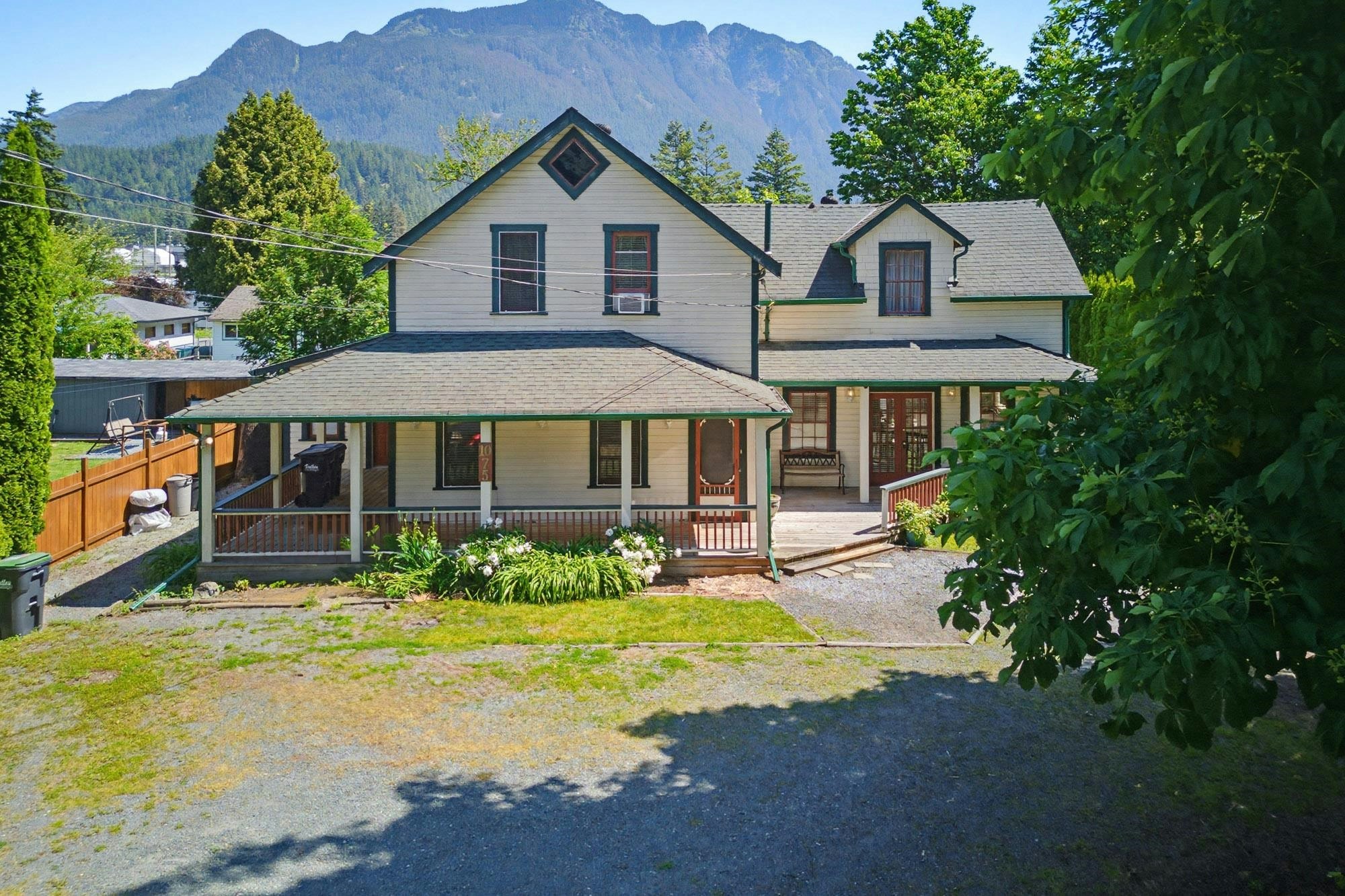 1075 3rd Avenue, Hope, BC, V0X 1L0